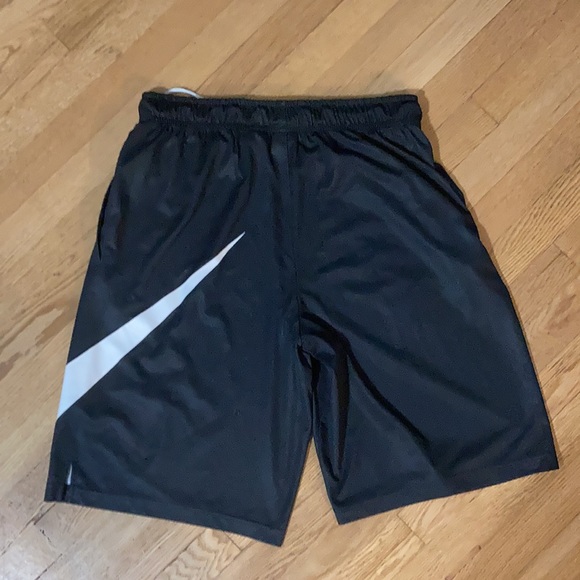 Nike Shorts - Picture 2 of 3